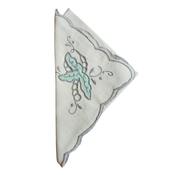 Vintage Embroidered Cutwork Tablecloth & 4 Napkins Floral Butterfly Cottagecore - Picture 8 of 9